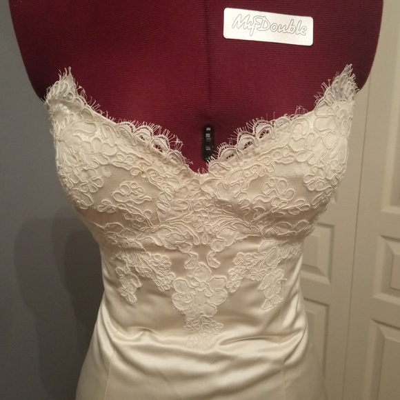 Lazaro Wedding Dress - Picture 1 of 7